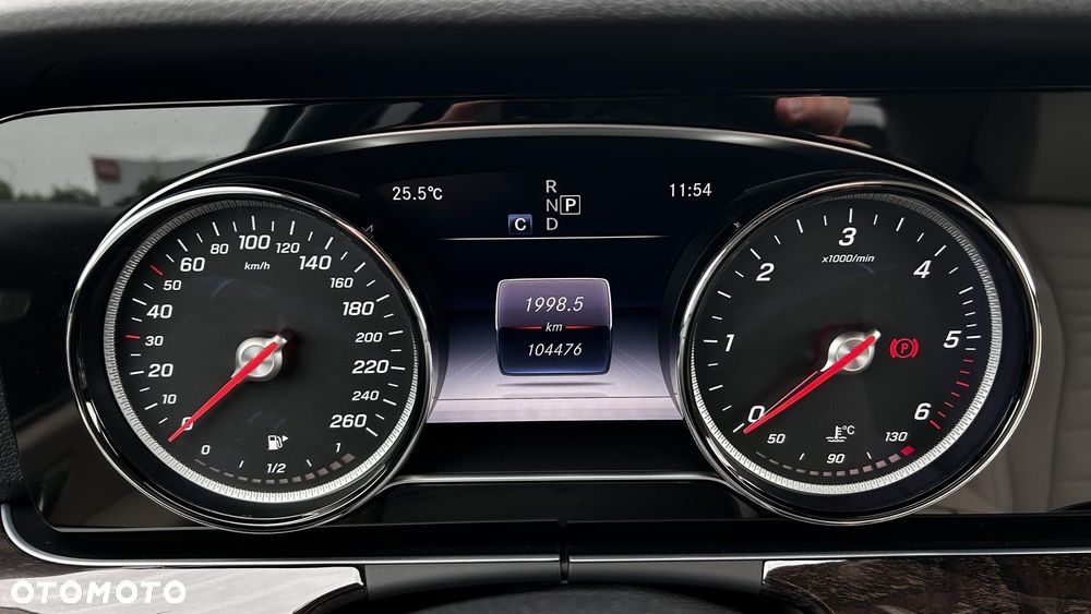 Mercedes-Benz Klasa E 220 d 4Matic 9G-TRONIC AMG Line - 17