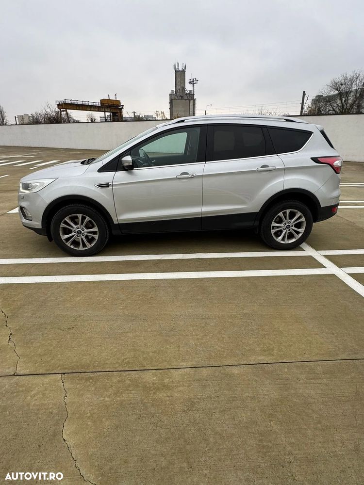 Ford Kuga 2.0 TDCi 4WD Powershift Titanium - 3