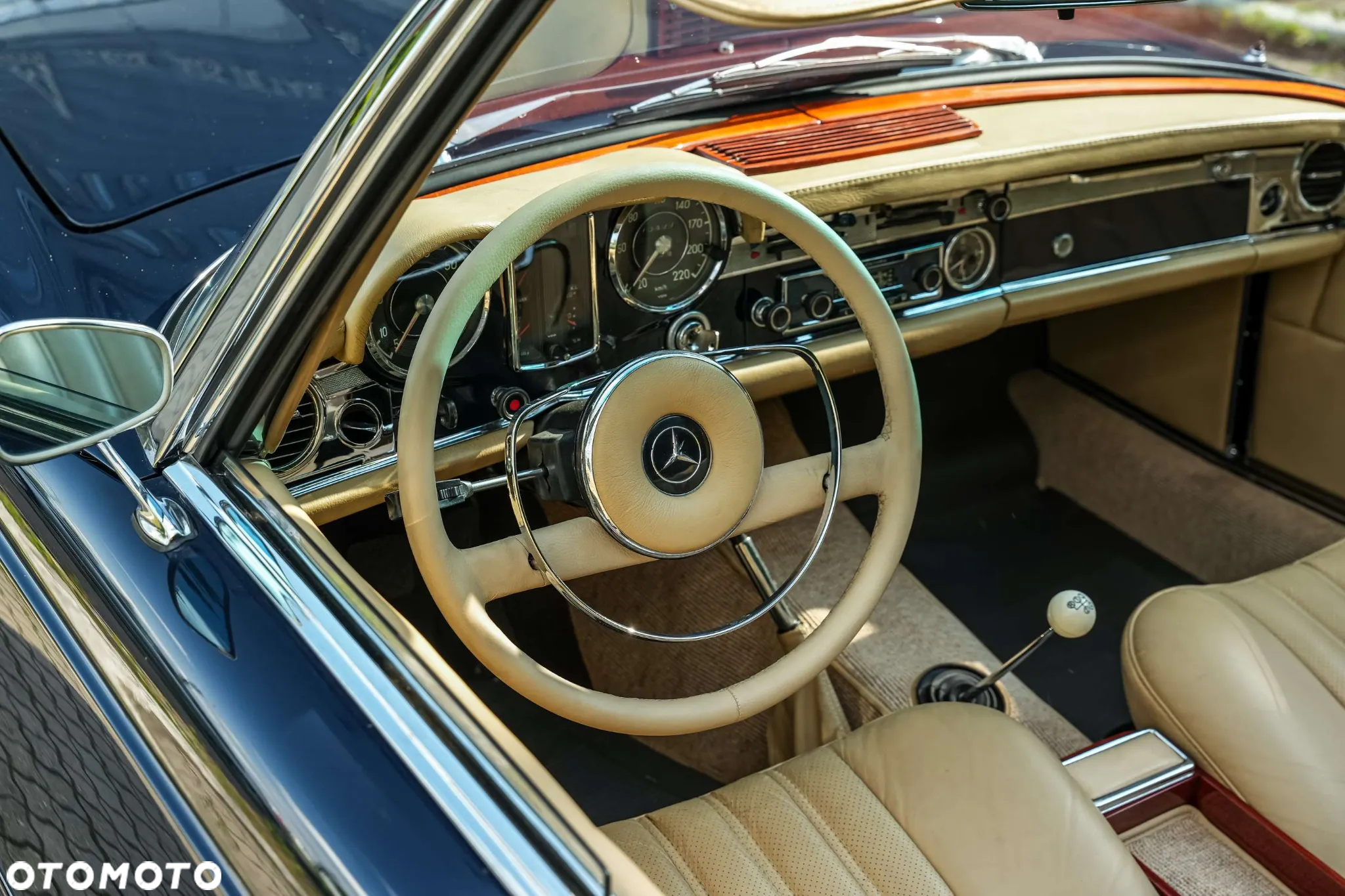 Mercedes-Benz SL - 24