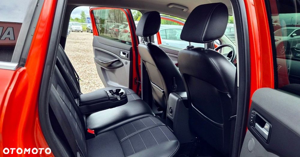Ford Kuga - 33