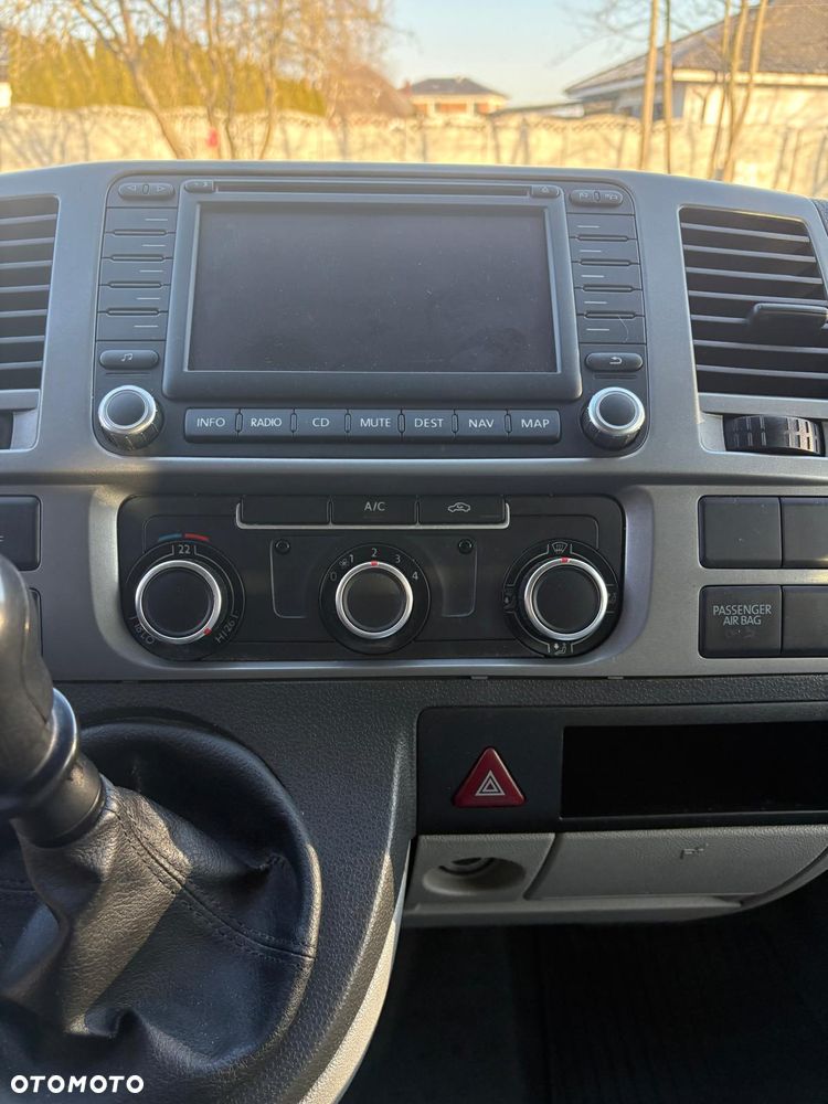 Volkswagen Transporter - 11