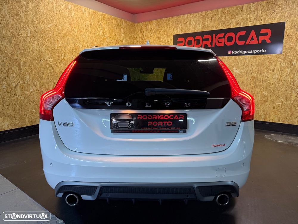 Volvo V60 1.6 D2 Drive R-Design Powershift Start/Stop - 28