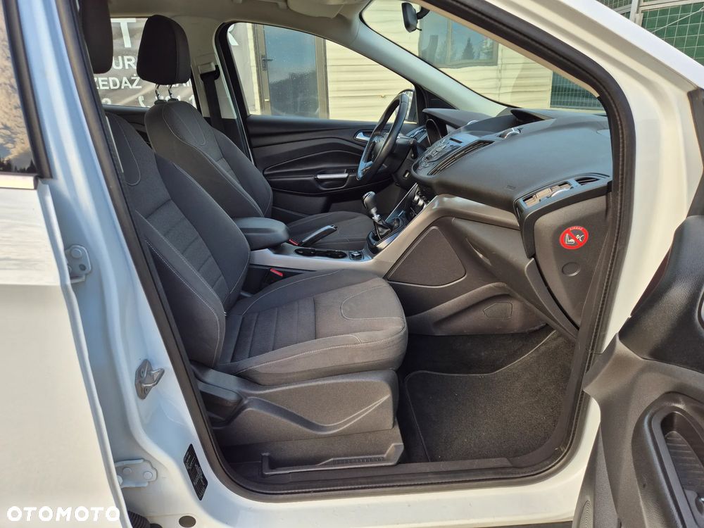 Ford Kuga 2.0 TDCi 2x4 Trend - 16