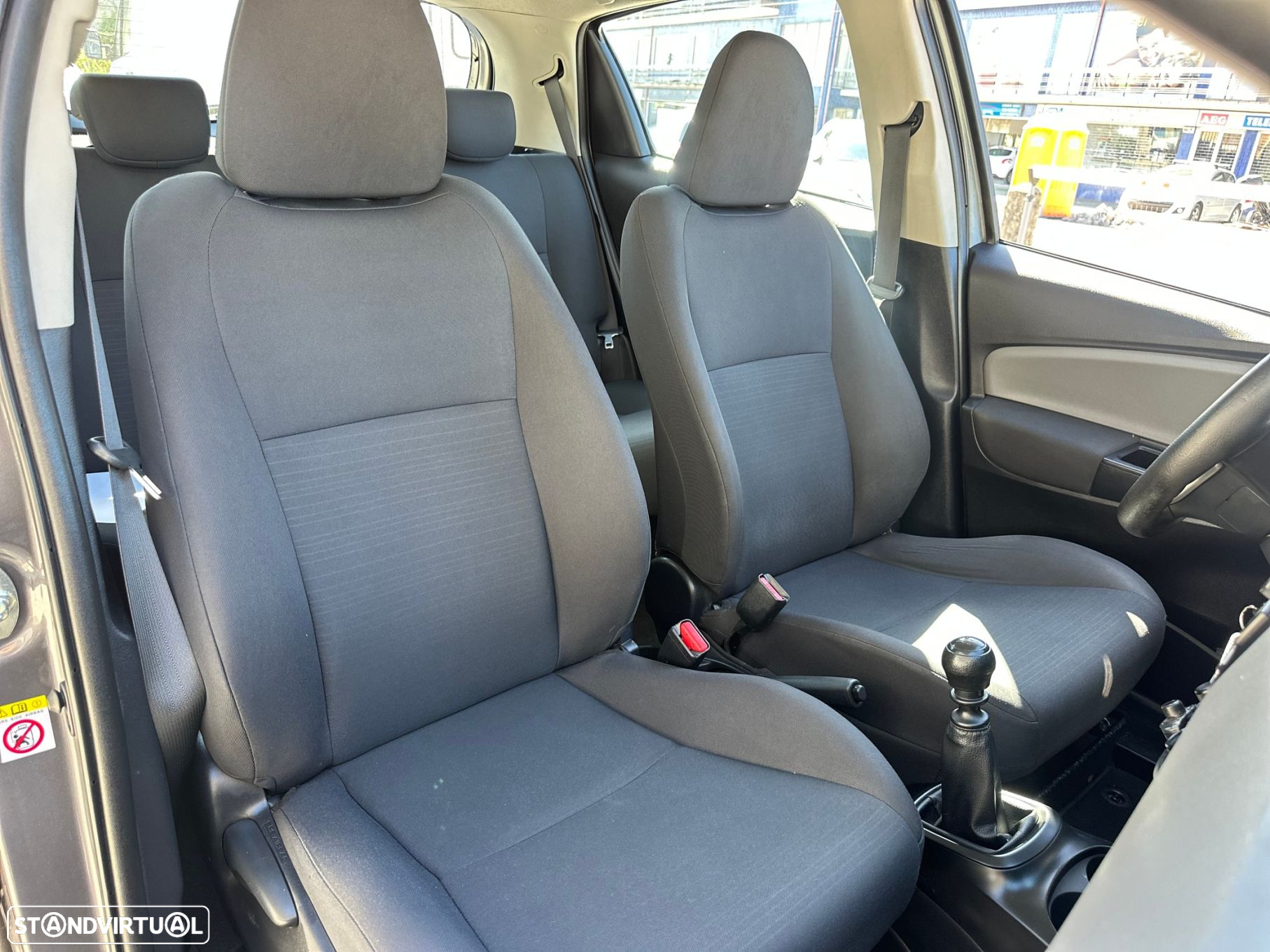 Toyota Yaris 1.4 D-4D ACtive+AC - 11