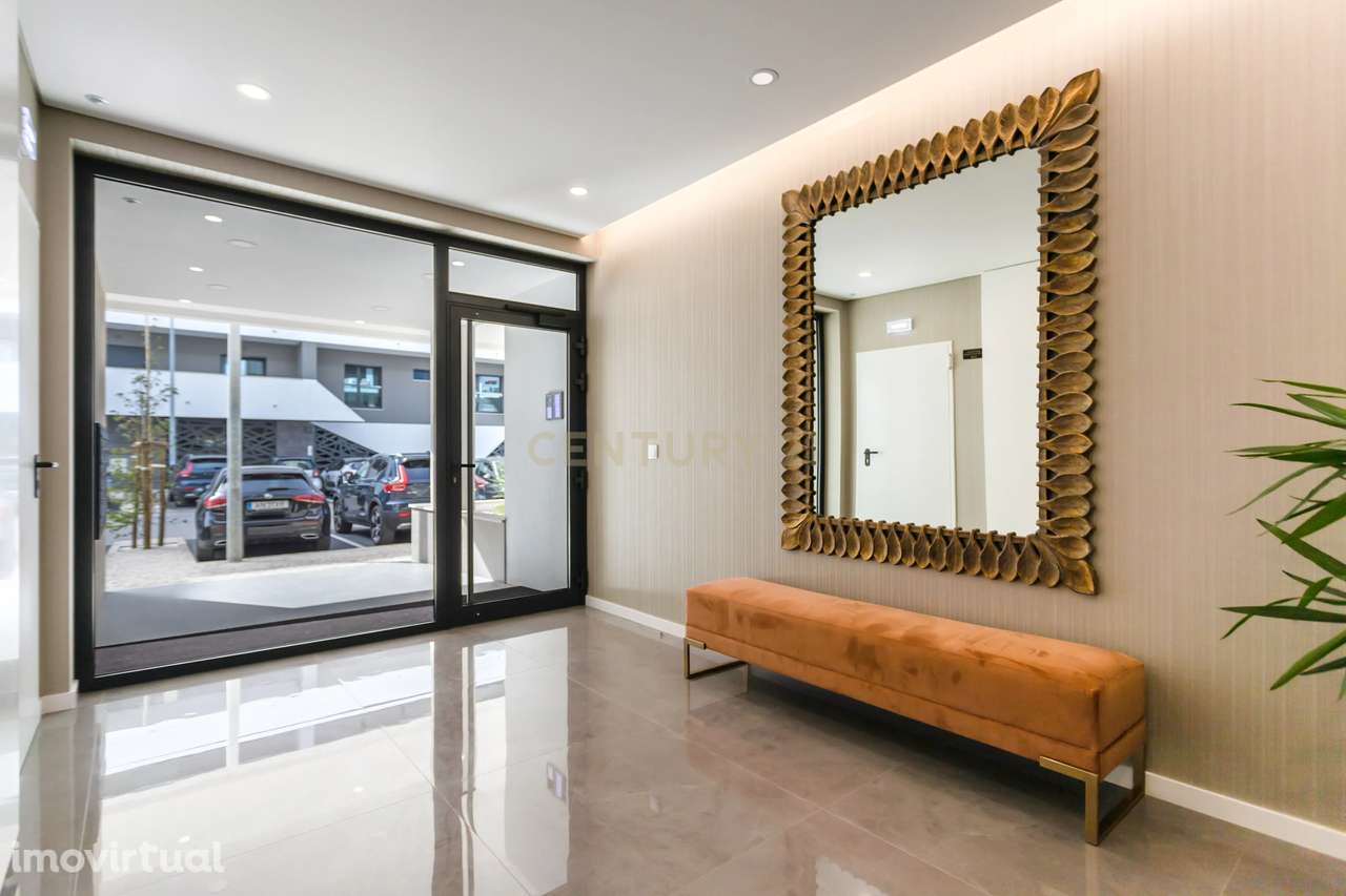 Apartamento para ARRENDAMENTO: 3 Quartos | 2 Casas de Banho | 1 Varand - Grande imagem: 4/58