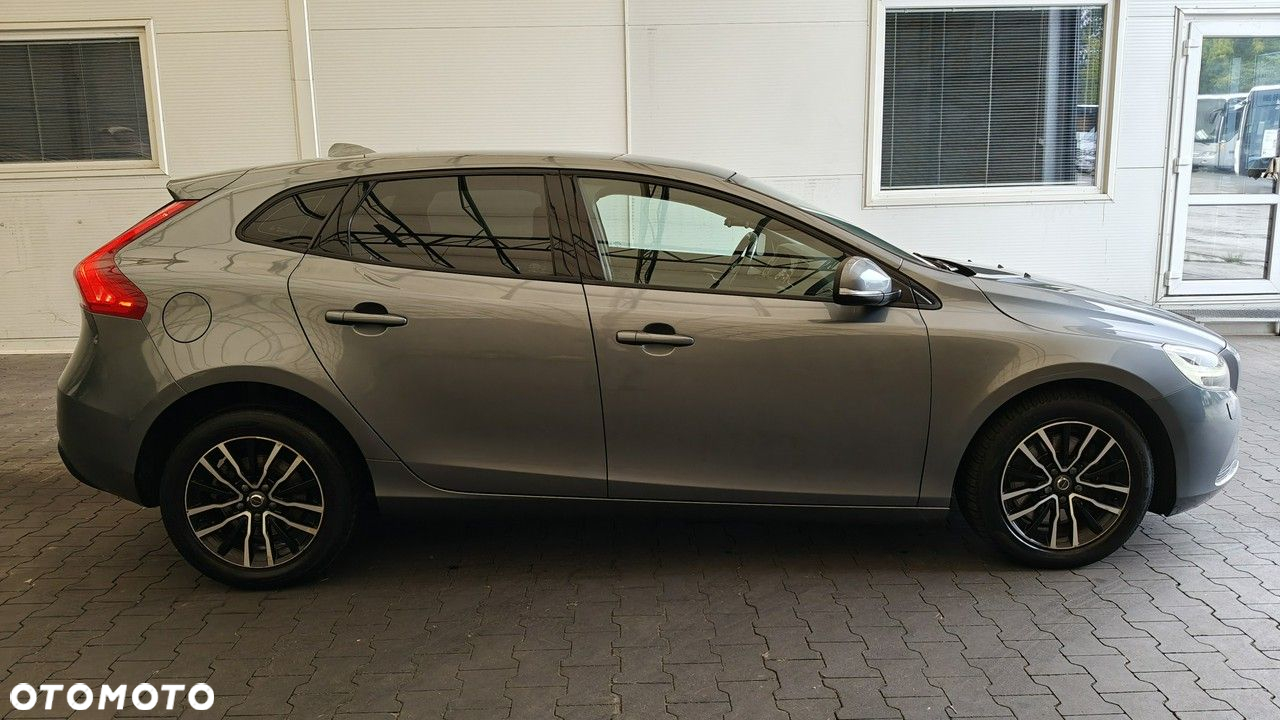 Volvo V40 D2 Drive-E Momentum - 26