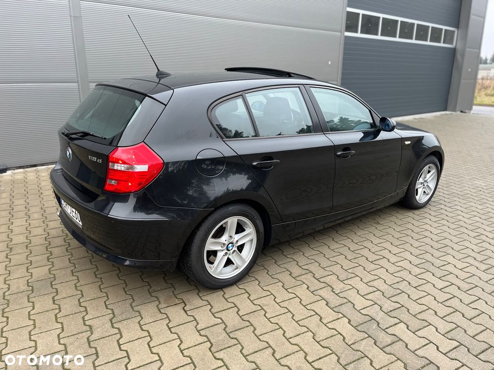 BMW Seria 1 118d DPF - 16