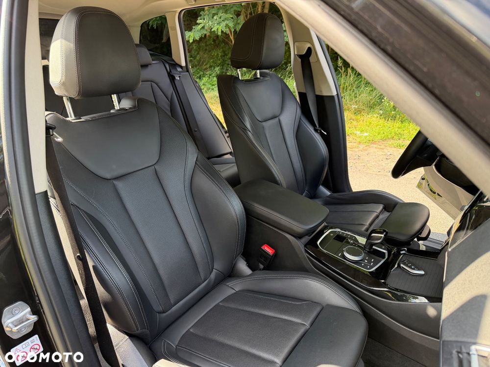 BMW X3 xDrive30e - 29