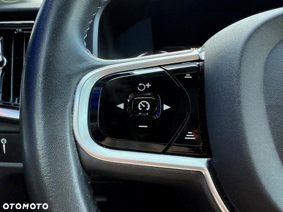 Volvo V90 Cross Country - 14
