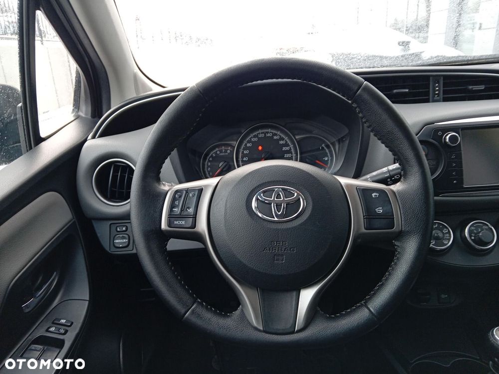 Toyota Yaris - 16