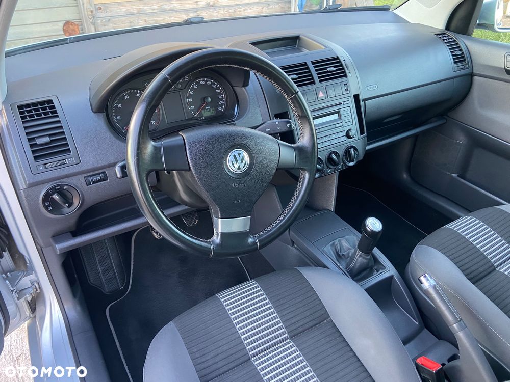 Volkswagen Polo 1.2 Tour Edition - 14