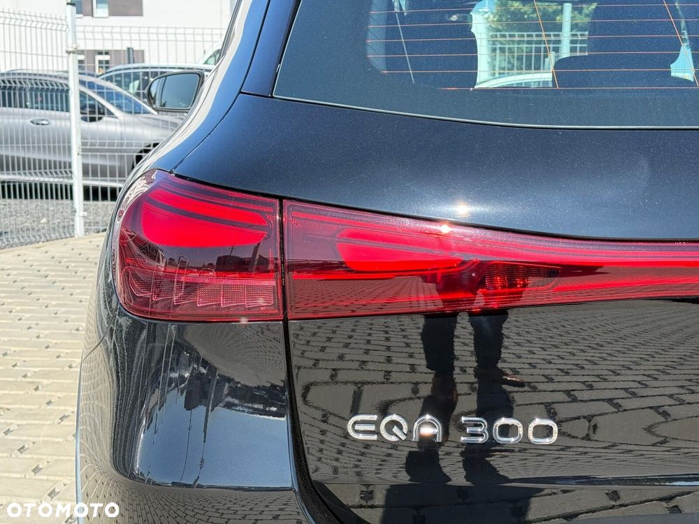 Mercedes-Benz EQA 300 66.5kWh 4-Matic Progressive - 12
