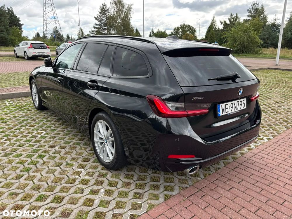 BMW Seria 3 320d xDrive - 10