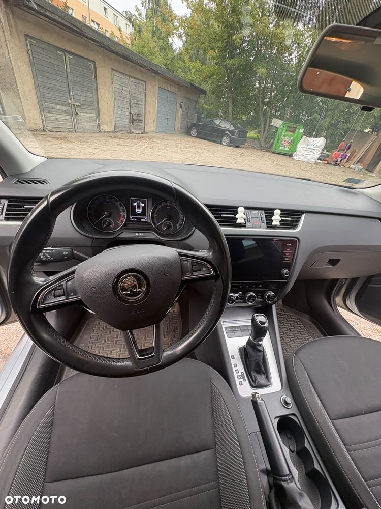 Skoda Octavia 1.6 TDI Style DSG - 8