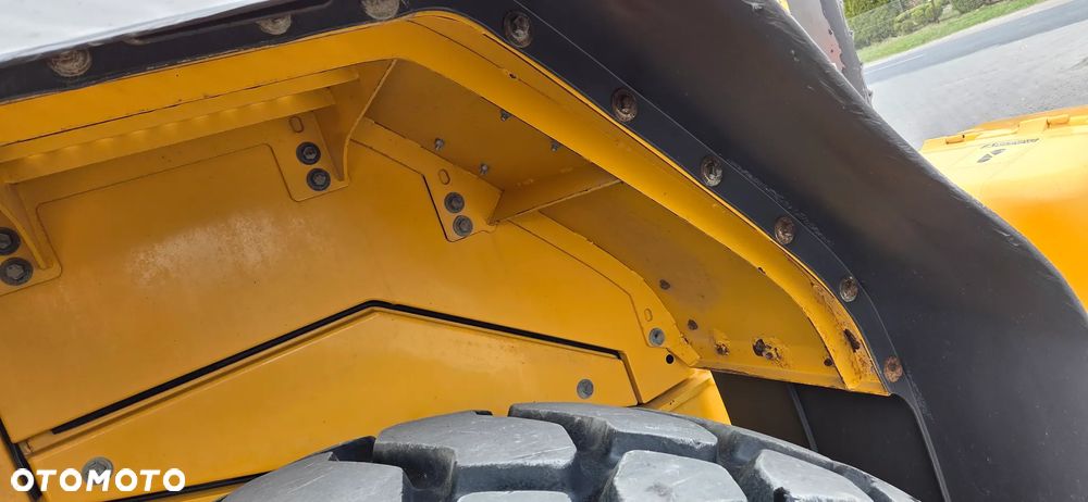 Volvo <<Volvo L90F, tylko 9400Mtg oryginał! Serwis Volvo Niemcy! Waga! sprowadzona>> - 10