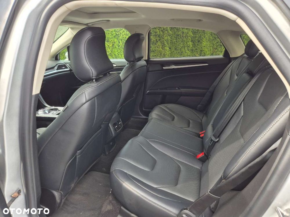 Ford Fusion 2.0 EcoBoost Titanium - 15