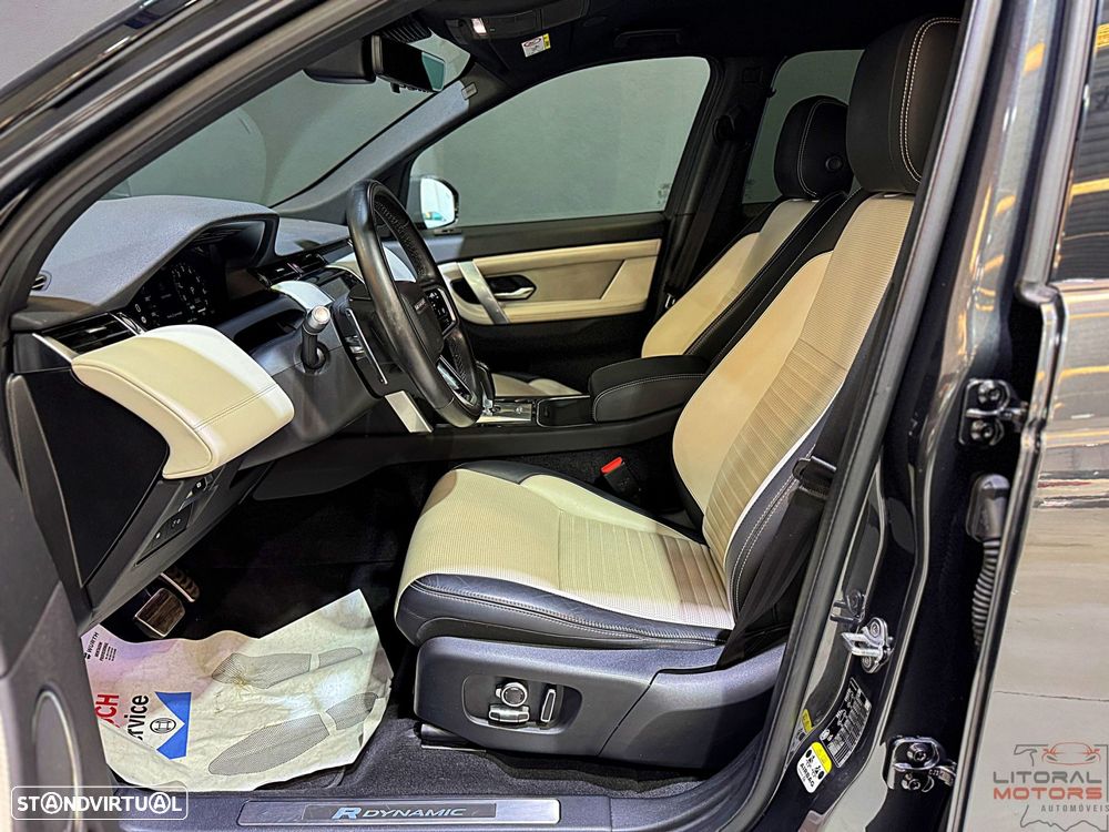 Land Rover Discovery Sport P300e R-Dynamic S - 16