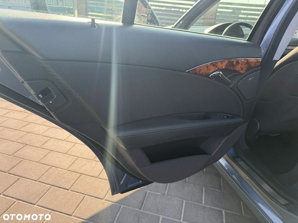 Mercedes-Benz Klasa E 200 Kompressor Automatik Elegance - 14