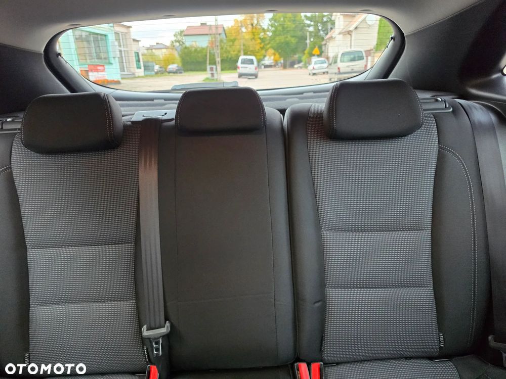Hyundai i30 i30cw 1.4 Trend - 36