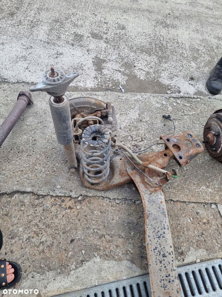 FIAT LINEA 07-15 1,4 B BELKA TYLNA ZAWIESZENIA TYLNEGO * - 2