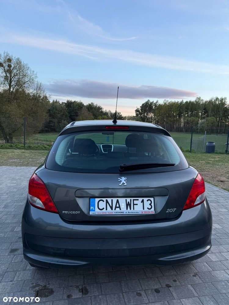 Peugeot 207 - 10