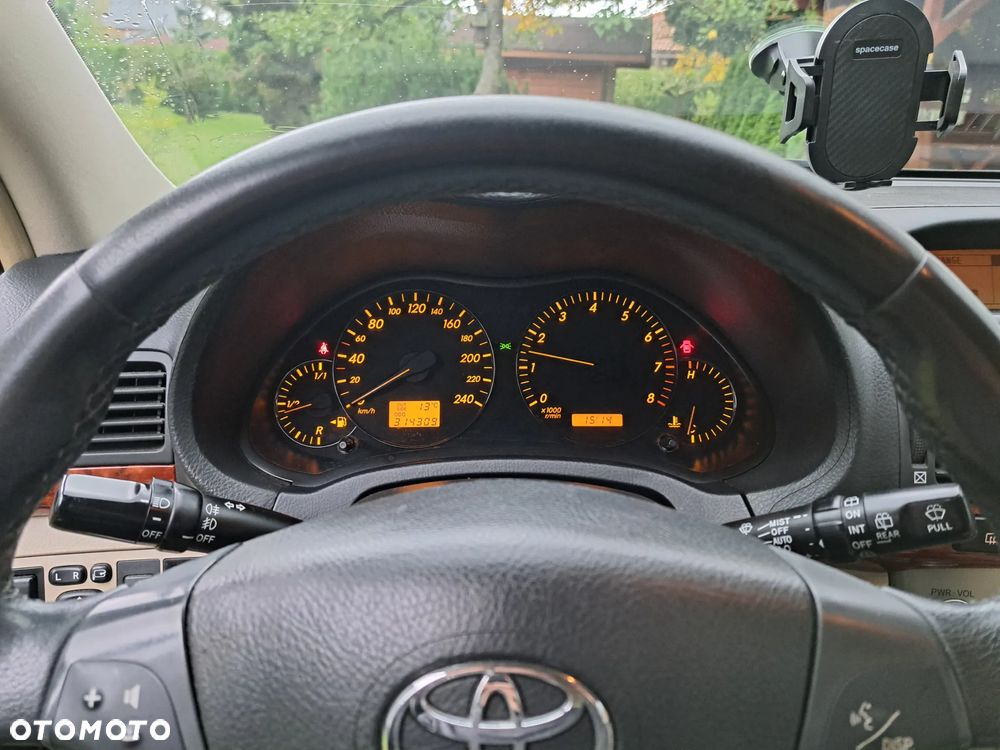 Toyota Avensis 2.0 VVT-i Combi Executive - 15