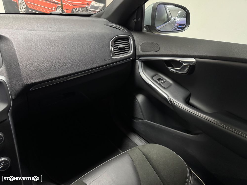 Volvo V40 1.5 T3 Sport Edition Plus Geartronic - 9