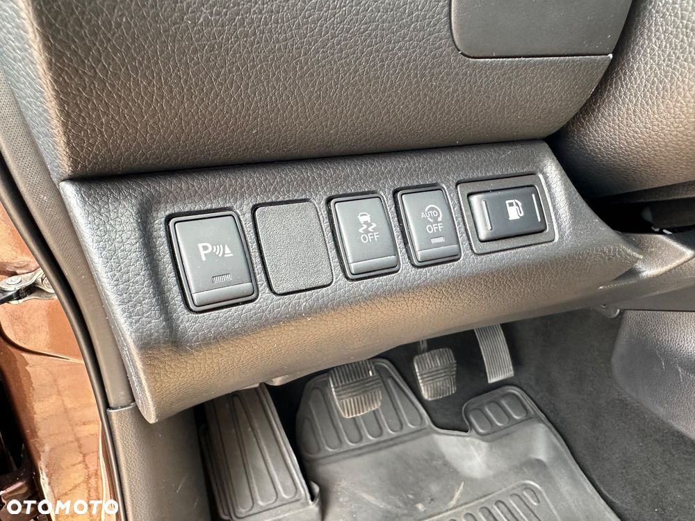 Nissan Navara - 22