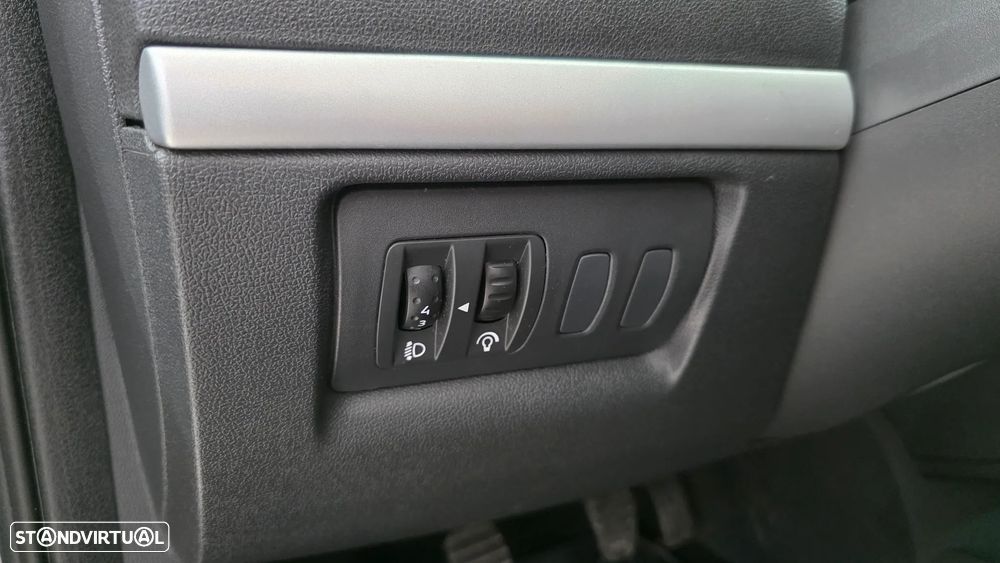 Renault Clio 1.2 16V Fairway - 22