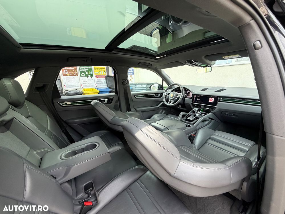Porsche Cayenne S - 8