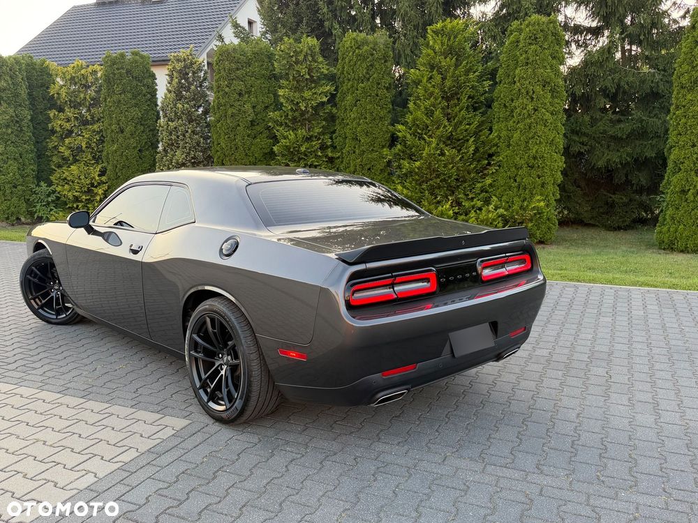 Dodge Challenger - 3