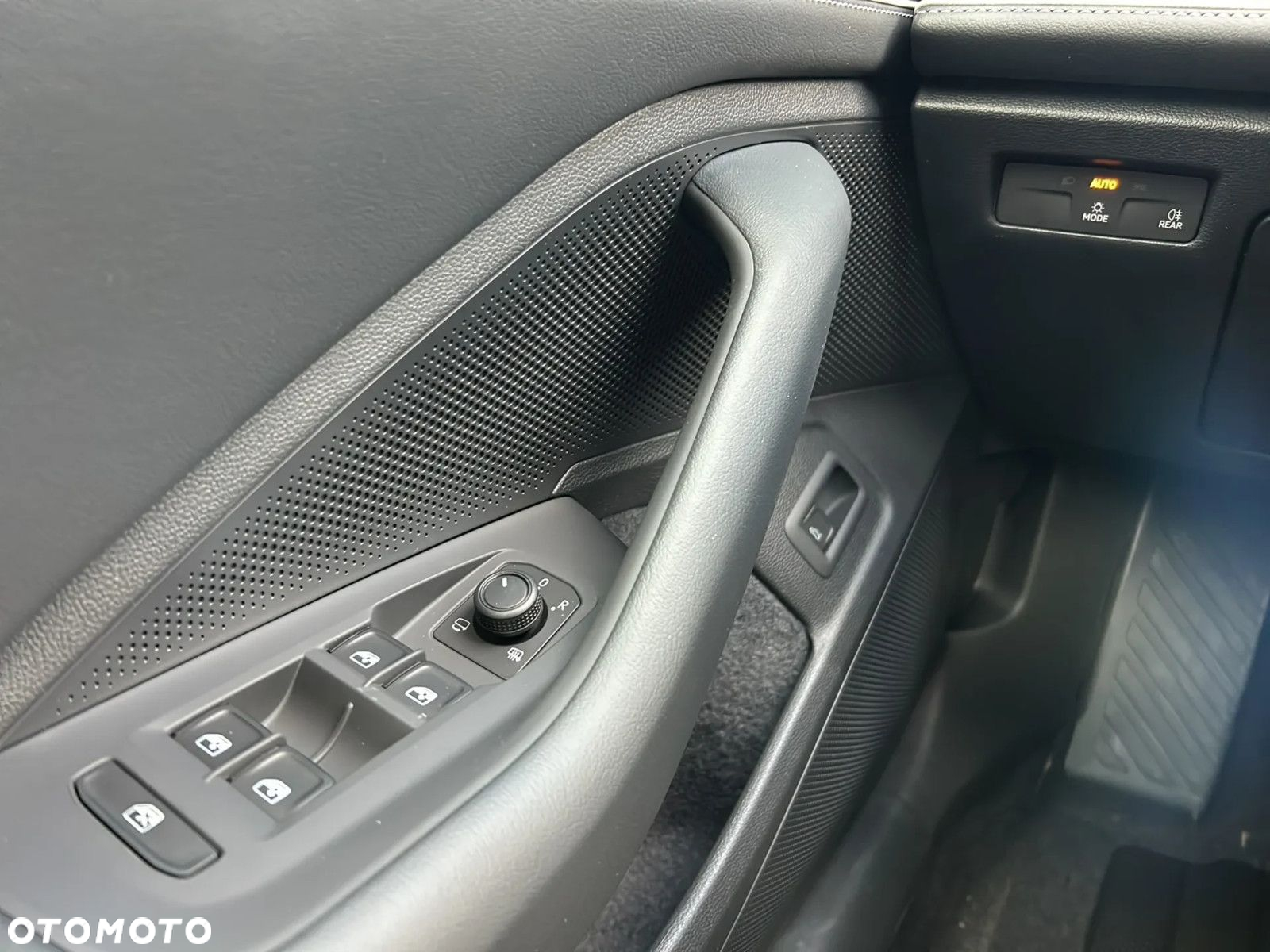 Volkswagen Passat - 18