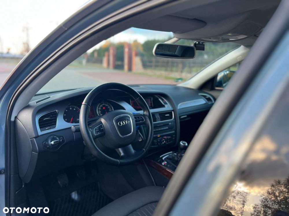 Audi A4 Limousine - 20