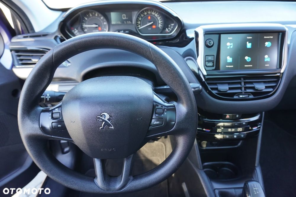 Peugeot 208 1.2 PureTech Allure - 18