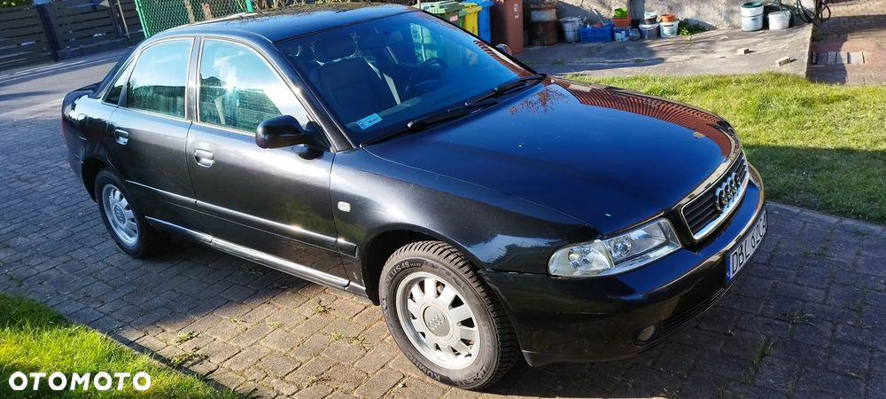 Audi A4 Limousine 1.6 - 6