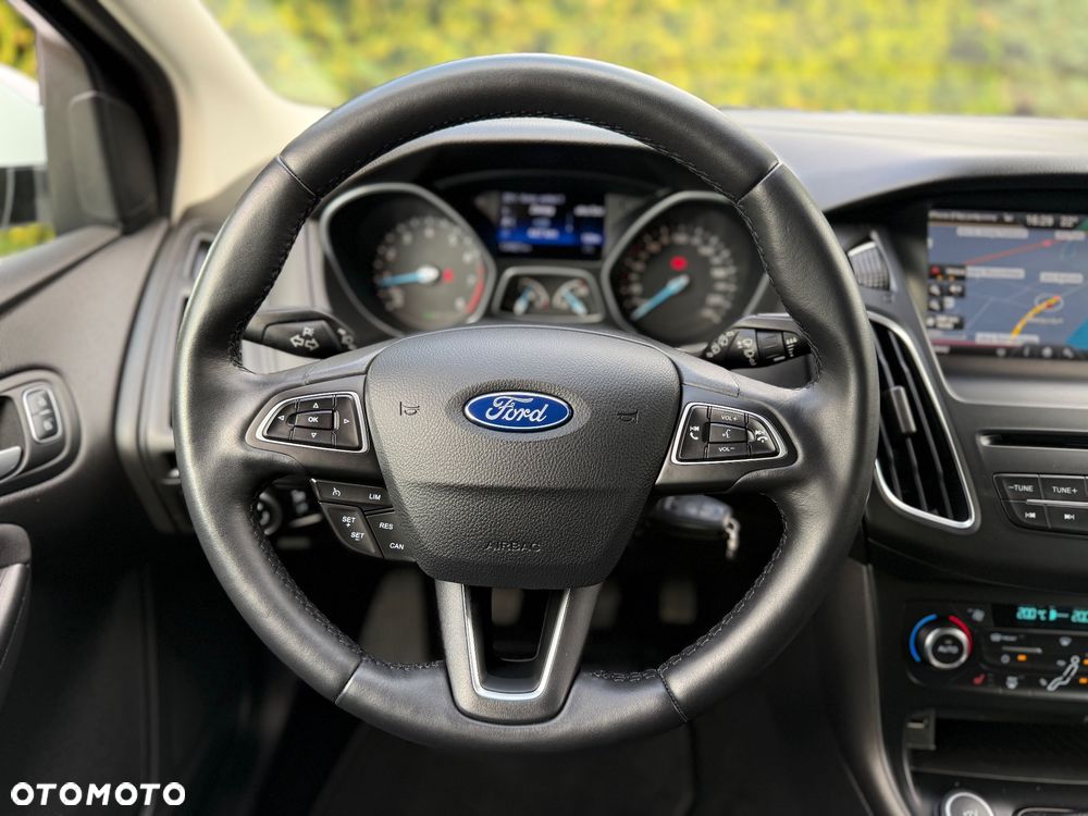 Ford Focus 1.0 EcoBoost Trend - 22