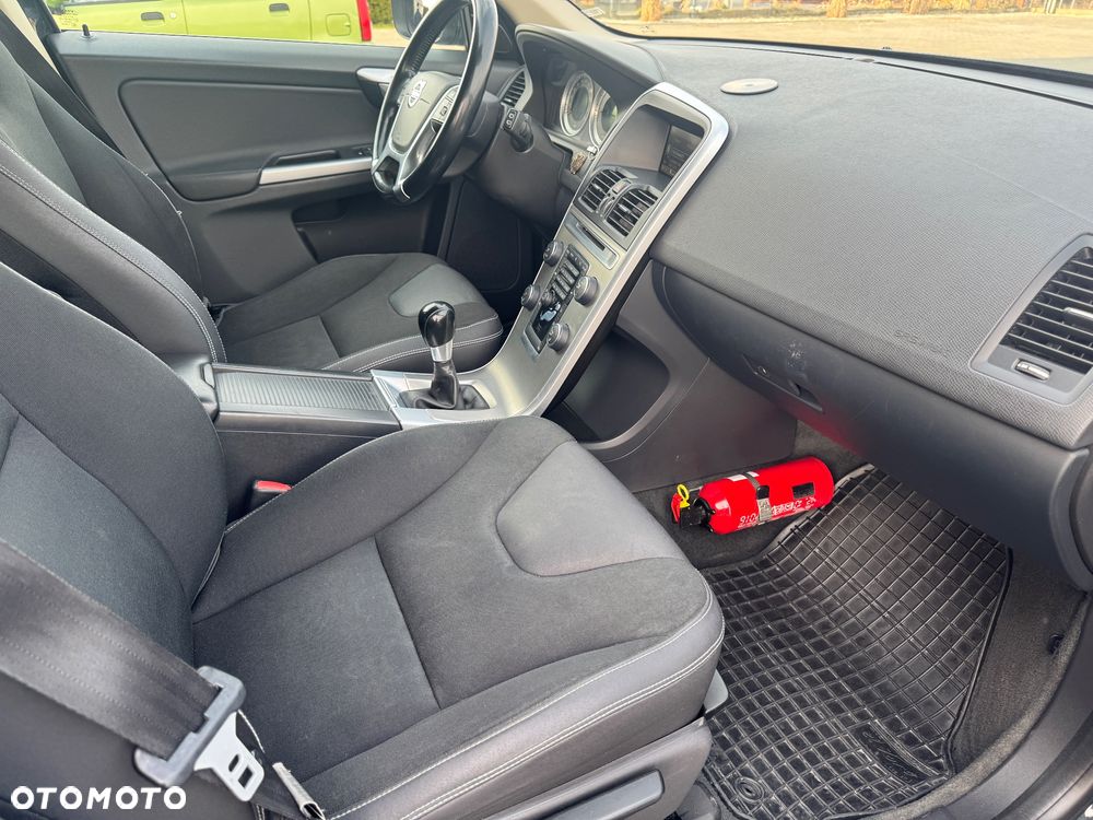 Volvo XC 60 DRIVe Momentum - 12