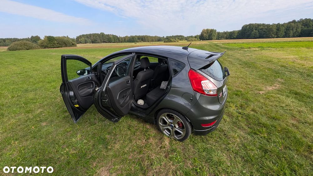 Ford Fiesta 1.6 EcoBoost ST200 - 27