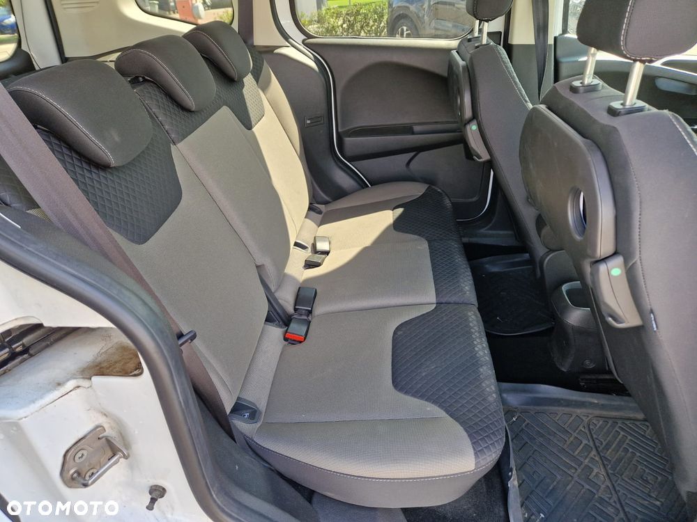 Ford Tourneo Courier 1.5 TDCi Trend - 12