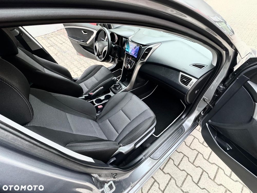 Hyundai i30 1.4 Premium - 28