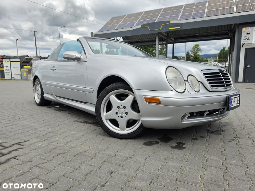 Mercedes-Benz CLK - 11
