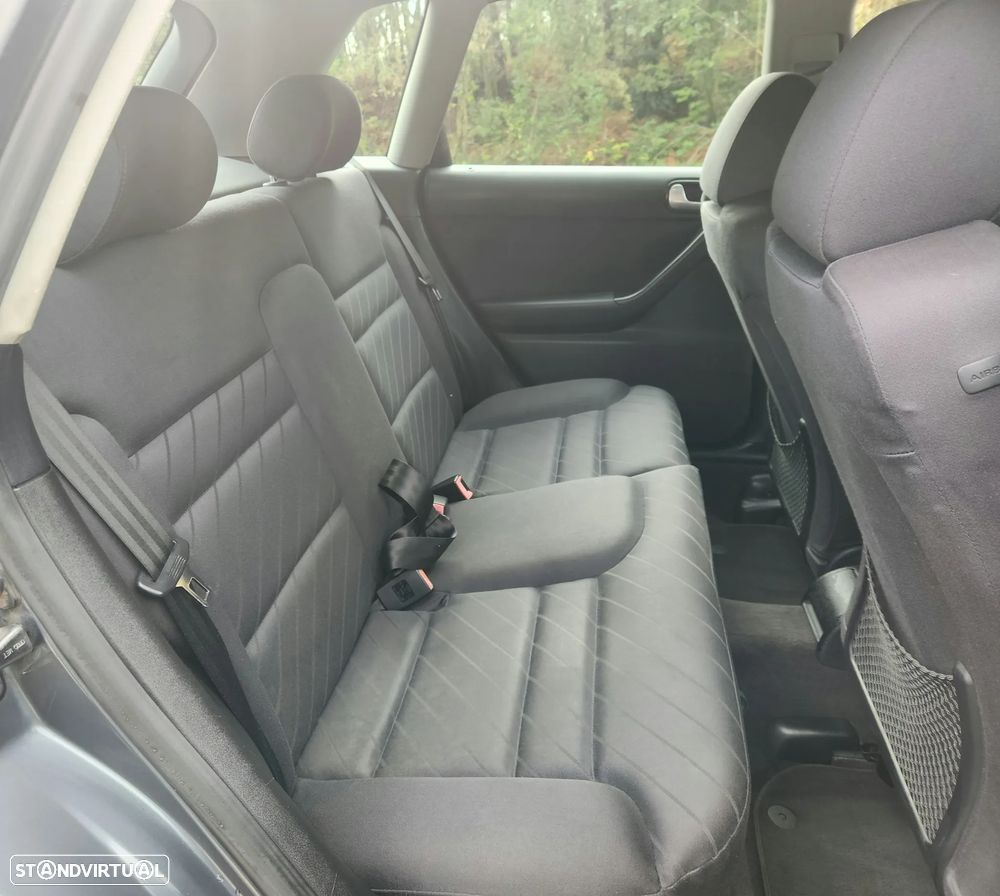 Audi A3 1.6 Sport 16 - 10