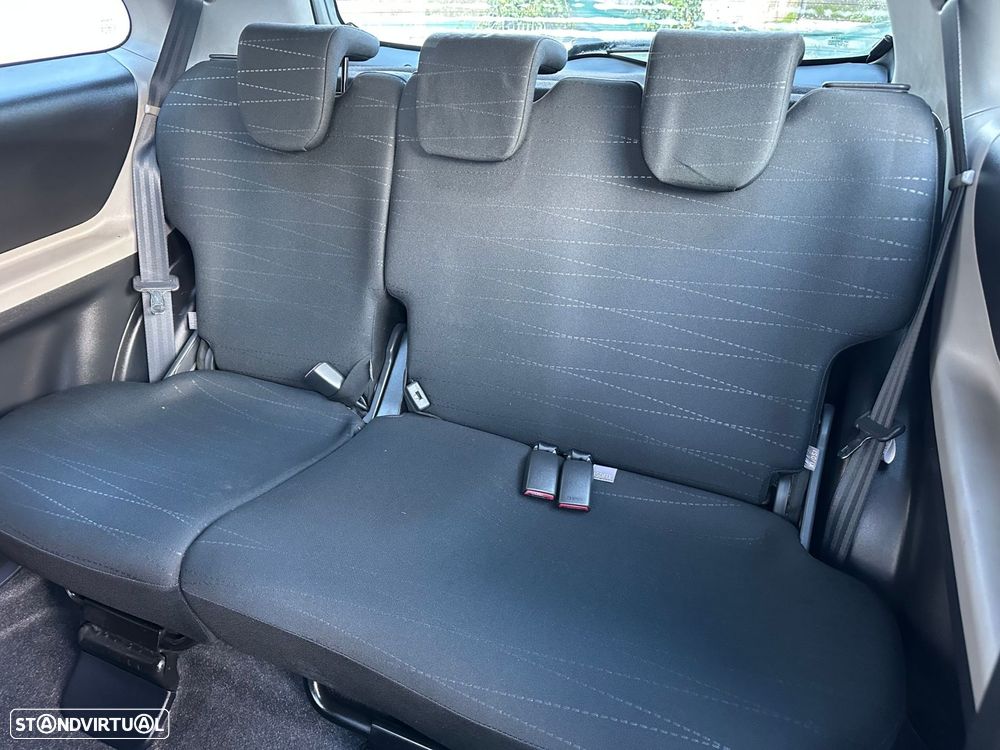 Toyota Yaris 1.4 D-4D Sol+AC - 11