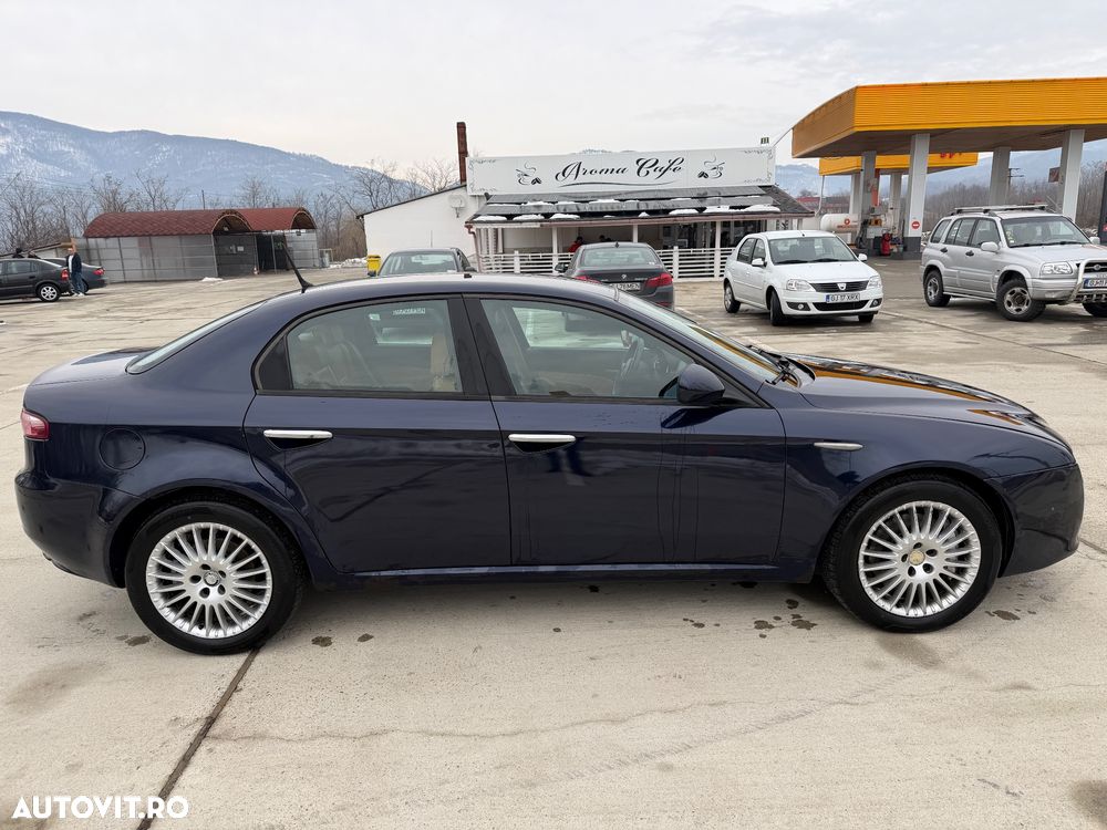Alfa Romeo 159 2.4 Multijet Distinctive - 13