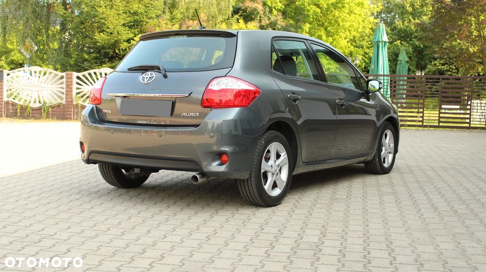 Toyota Auris 1.6 Executive - 13
