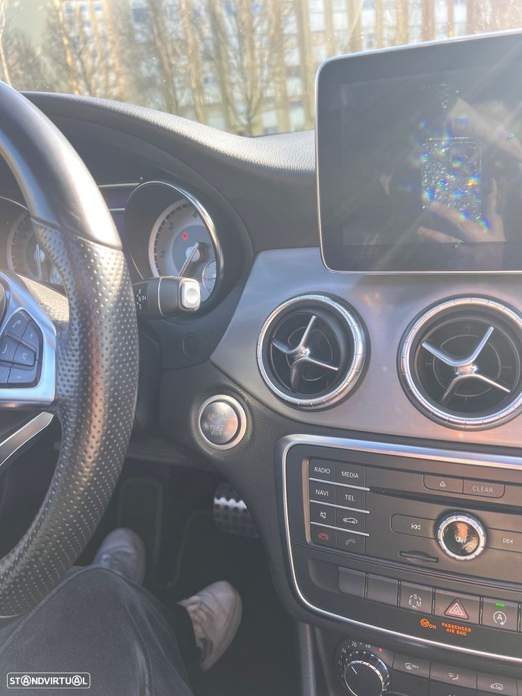 Mercedes-Benz CLA 220 d Shooting Brake AMG Line Aut. - 33