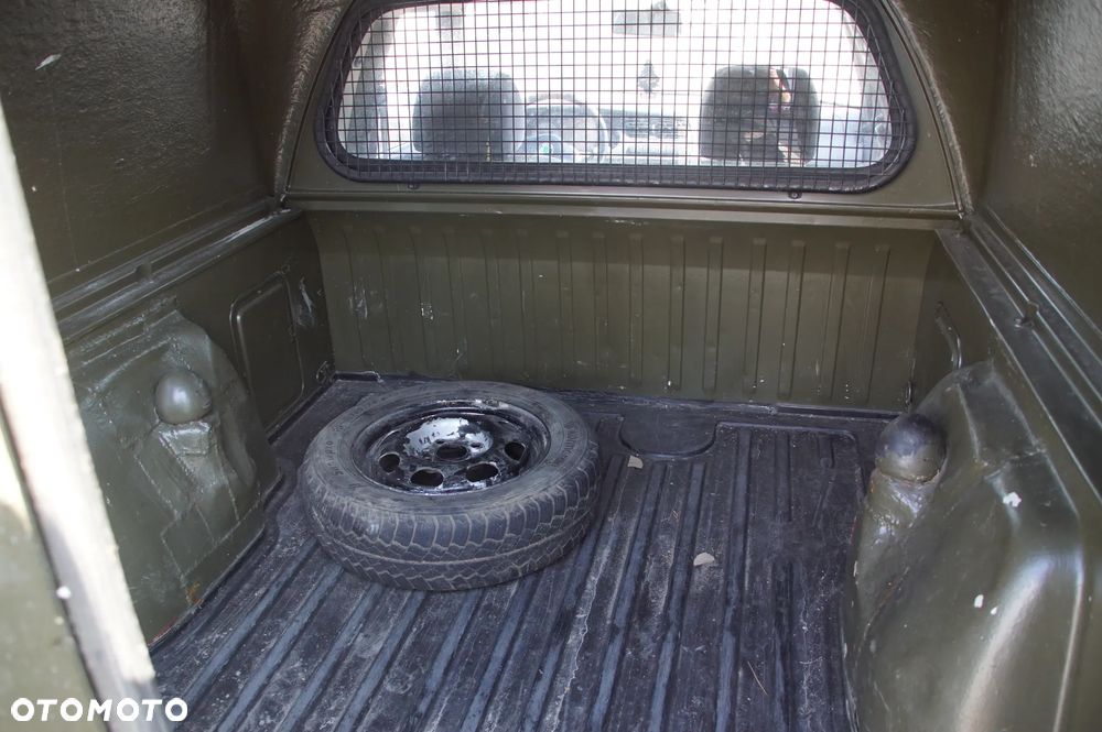 Auto na części - Skoda Felicia Pickup 1.9 D 64 KM AEF 002300041R 1998R Silnik Skrzynia Drzwi Szyba Maska Lampa Lusterko Deska Kokpit Sterownik Moduł Czujnik Fotel Licznik Kierownica - 15