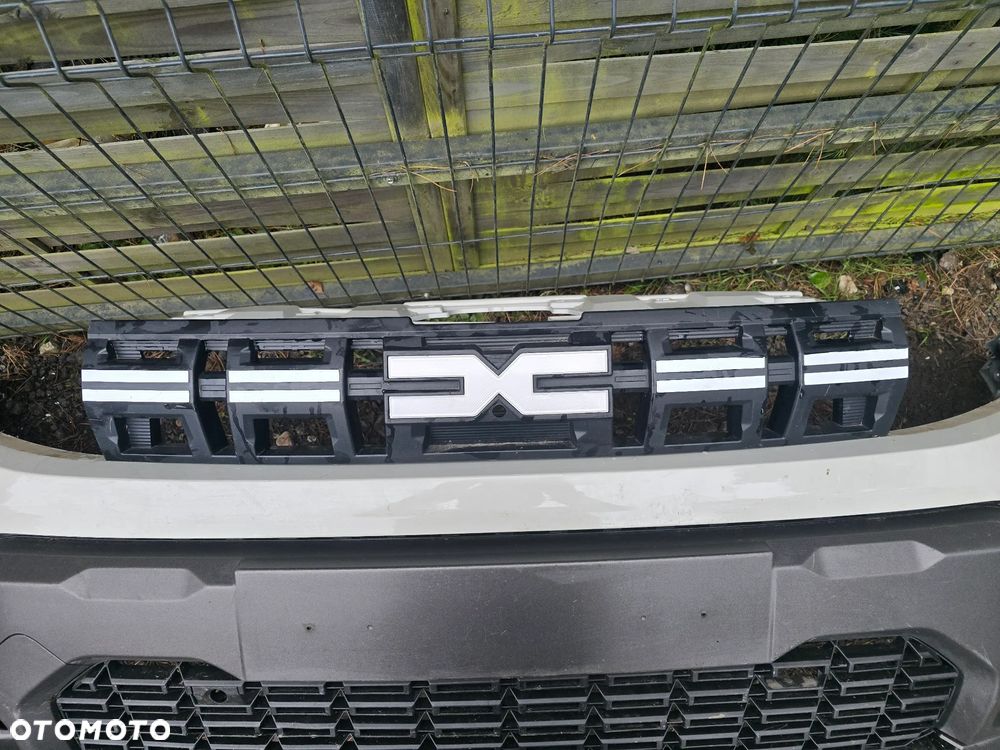 Dacia duster III zderzak przód - 4