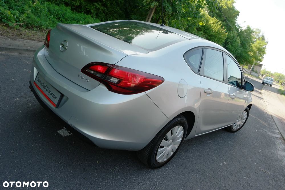 Opel Astra - 2