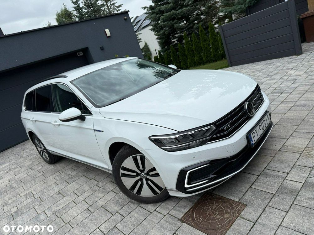 Volkswagen Passat - 20